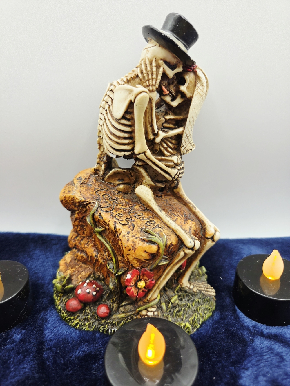 Romantic Skeleton Figurine in Ivory and Black by